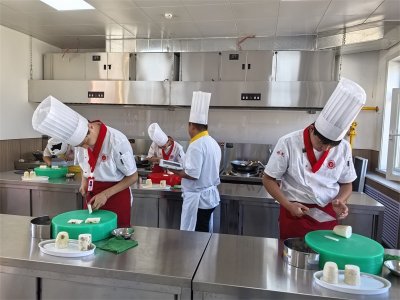男生学厨师这个行业怎么 男生学厨师这个行业怎么